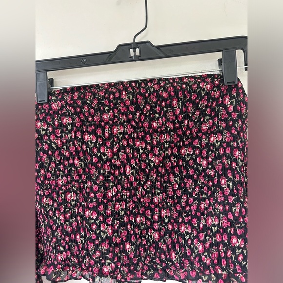 Wild fable floral top off the shoulder - Picture 2 of 6